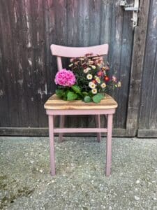 Upcycling, Upcycling Blumensessel, Blumenbeet, alte Sessel verwerten, Möbel-Upcycling, alte Sessel, Blumensessel, Blumenkasten, Kräutersessel, Vintage Möbel, Shabby Chic, chary chic, chary chic home, alte Möbel, gebrauchte Möbel
