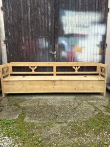 alte Holzbank mit Truhe, antike Holzbank, antike Bank, alte Holzsitzbank, Sitzbank, Shabby Chic, Vintage, Upcycling, chary chic, chary chic home