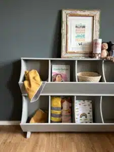 Vintage Regal, Upcycling Regal, Bücherregal, Regal für Kinder, Aufbewahrungsregal, chary chic, chary chic home, Landhausstil, Upcycling-Möbel, Shabby Chic, handmade, Concept Store, Kematen am Innbach, Oberösterreich, Charity Putz