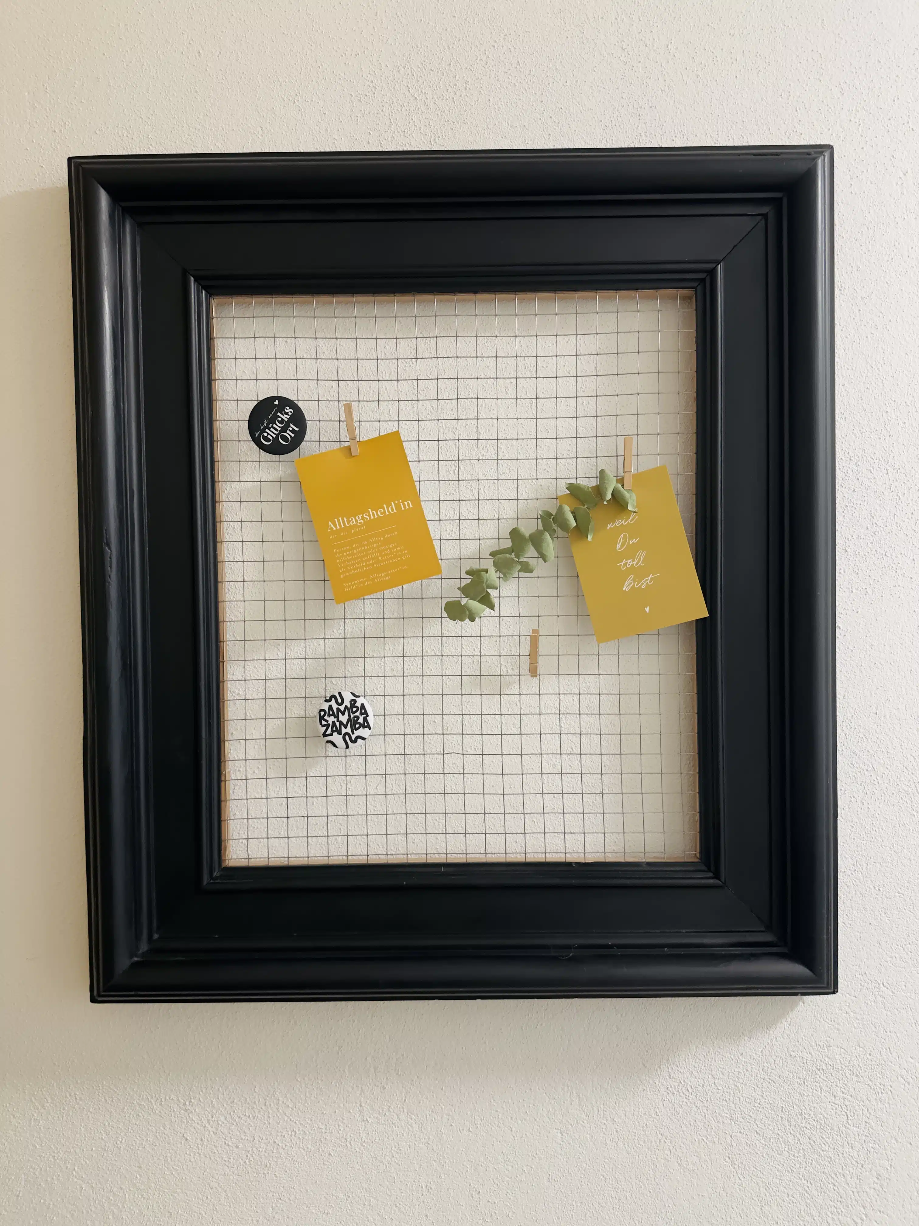 Upcycling-Memoboard aus antikem Bilderrahmen chary chic