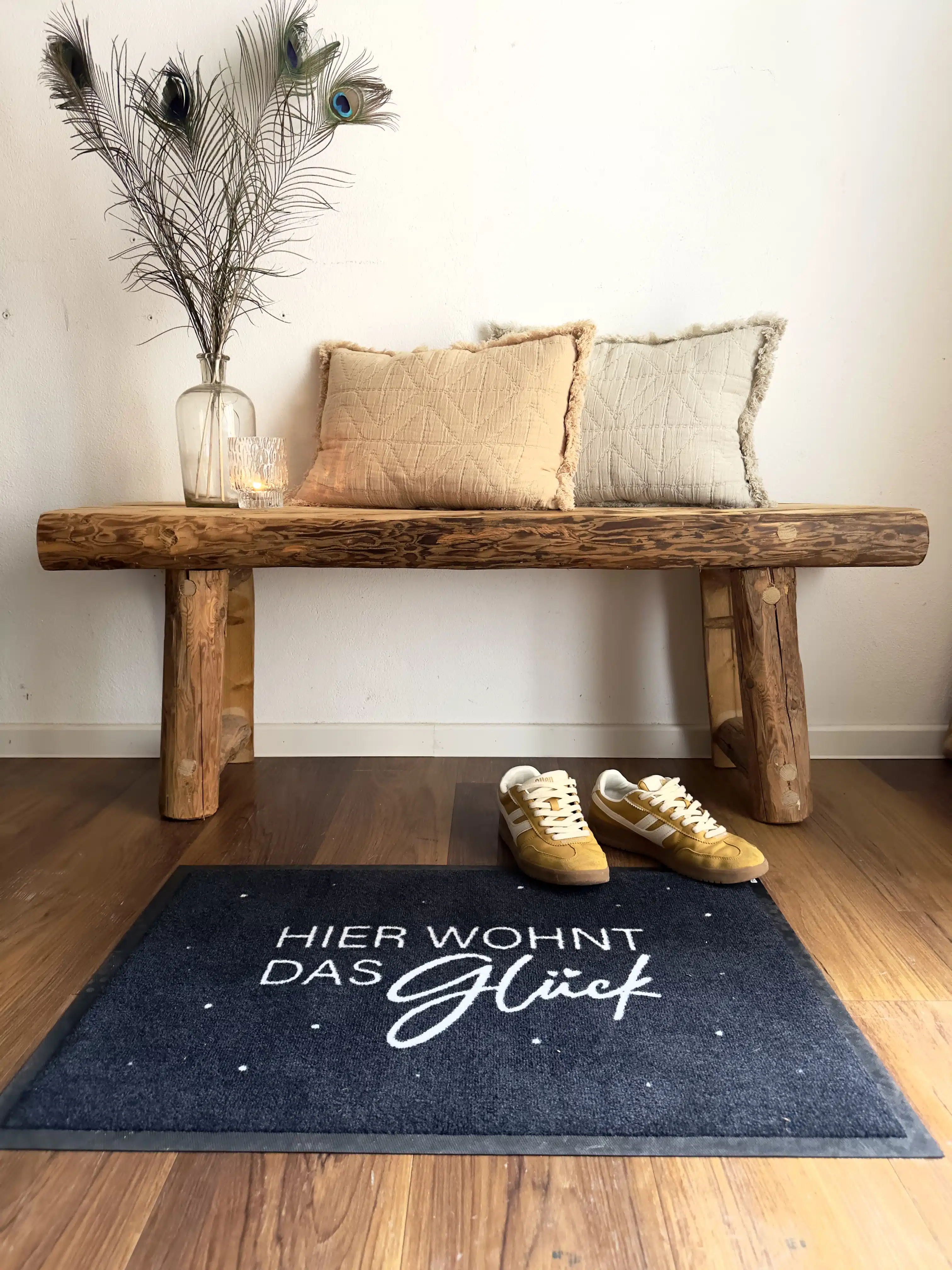 Orson, Holzbank, rustikale Bank, Bank aus Tramholz, Vorzimmerbank, Bank fürs Vorzimmer, chary chic, Upcycling, Vintage Möbel, Vintage Store, Kematen am Innbach, gebrauchte Möbel aus Österreich